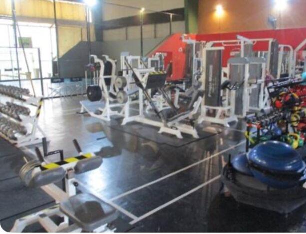 Apartamento George Cossy Bien Ubicado Confortable Silencioso