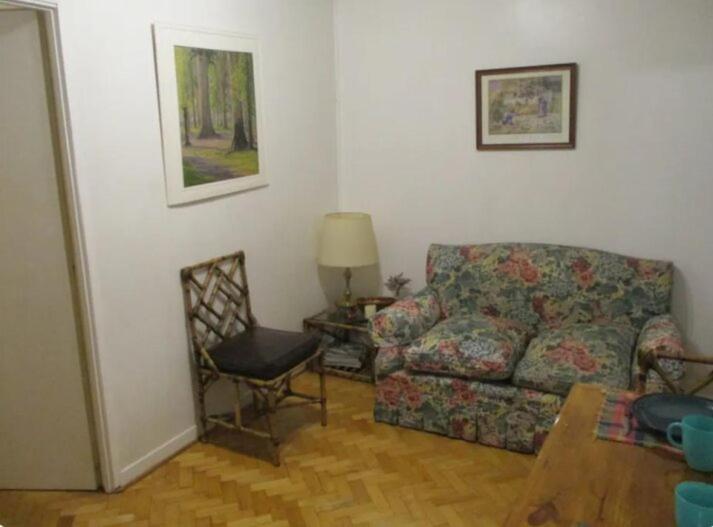 Apartamento George Cossy Bien Ubicado Confortable Silencioso
